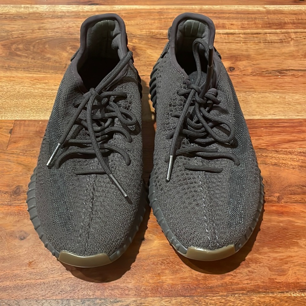 ADIDAS YEEZY BOOST